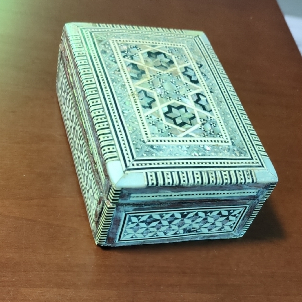Moroccan Intricate Geometric Inlay Box - Picture 2 of 8